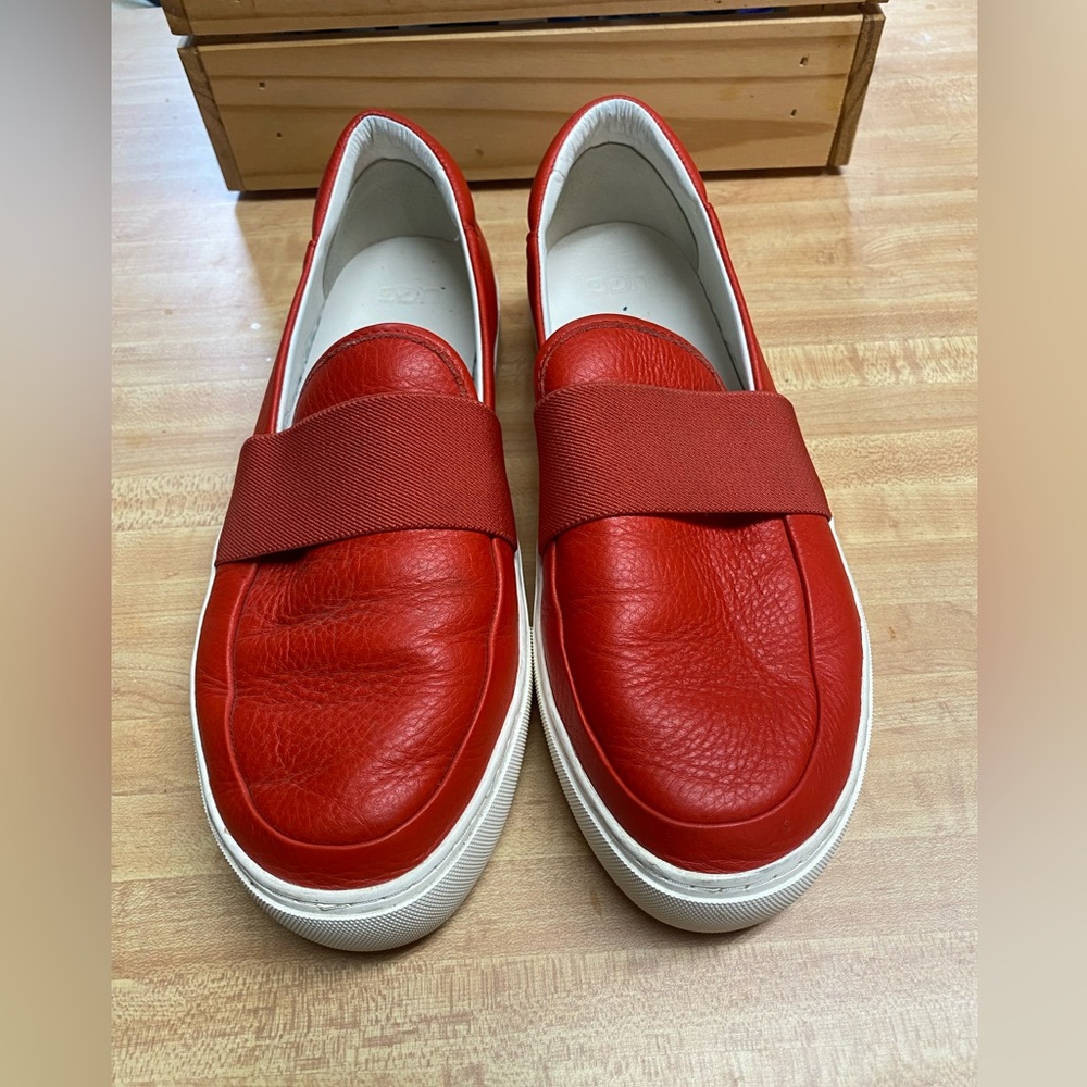 UGG Slip on Sneakers
